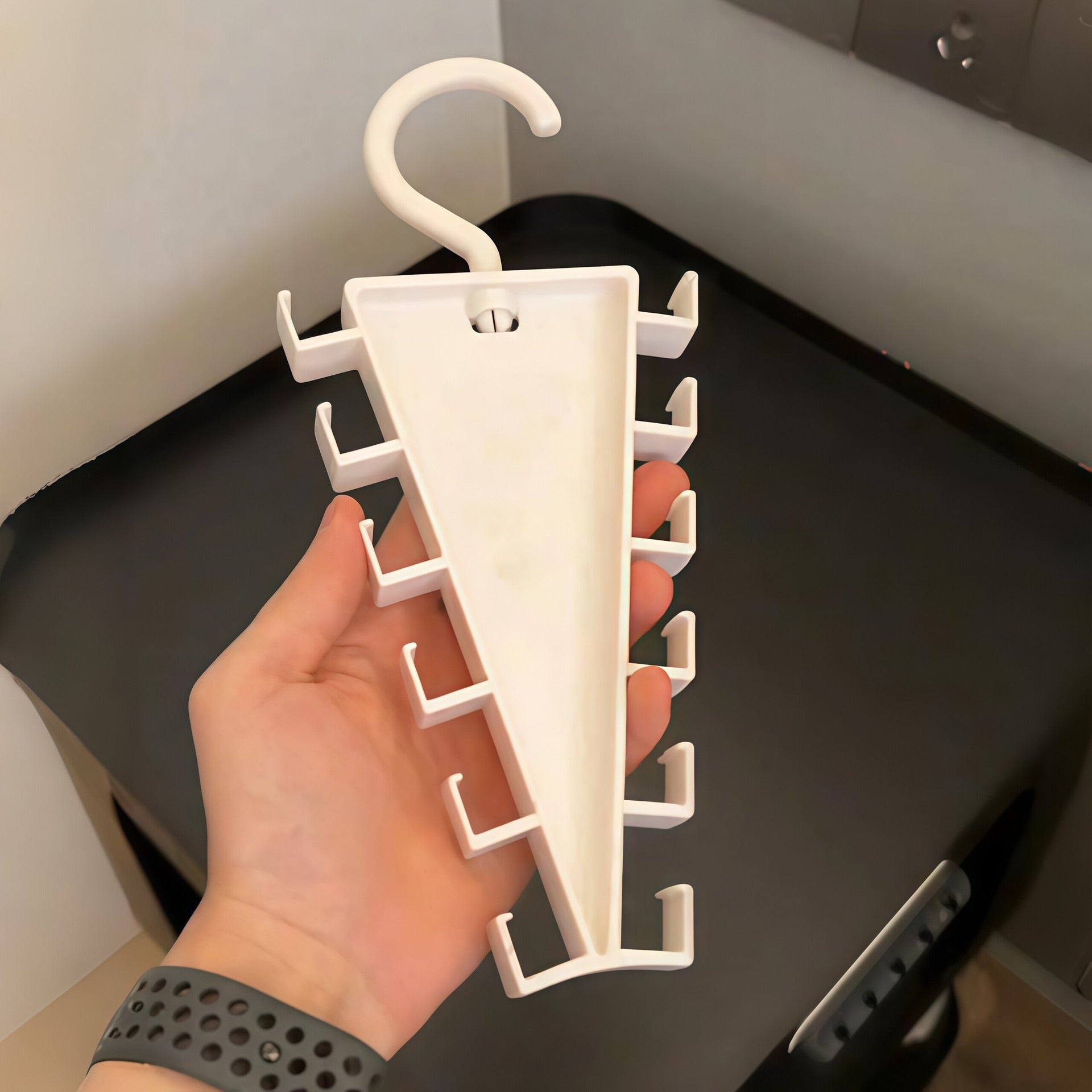 V-shaped Double-sided Clothes Rack Storage Shelf