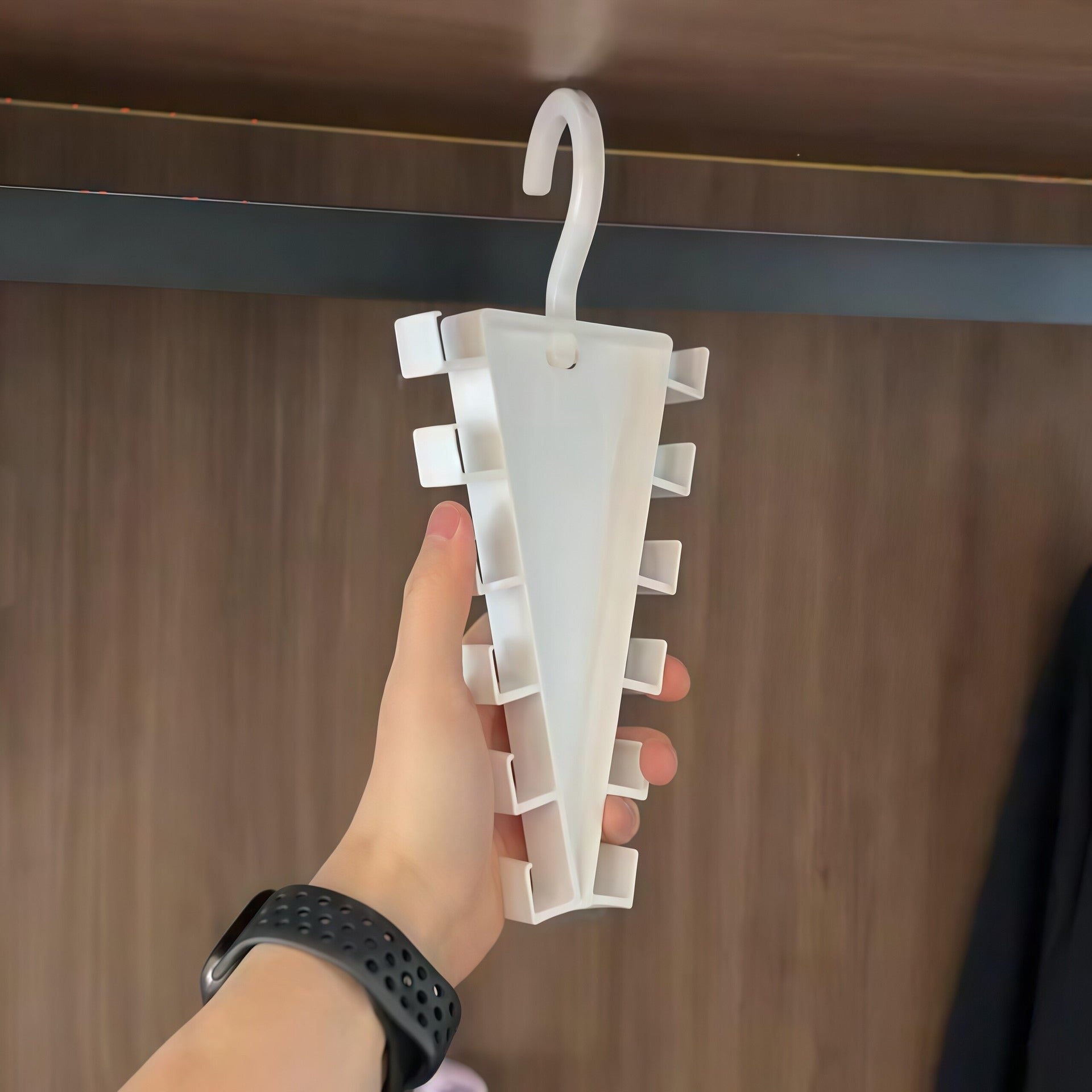 V-shaped Double-sided Clothes Rack Storage Shelf